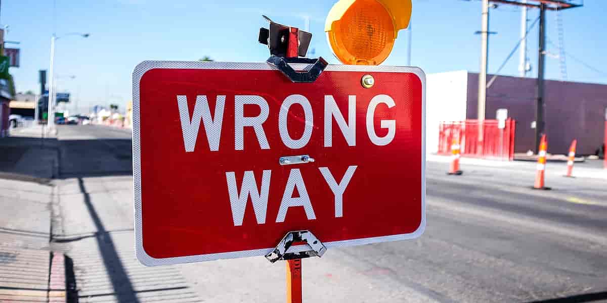 mistakes executors make symbolised by a wrong way street sign
